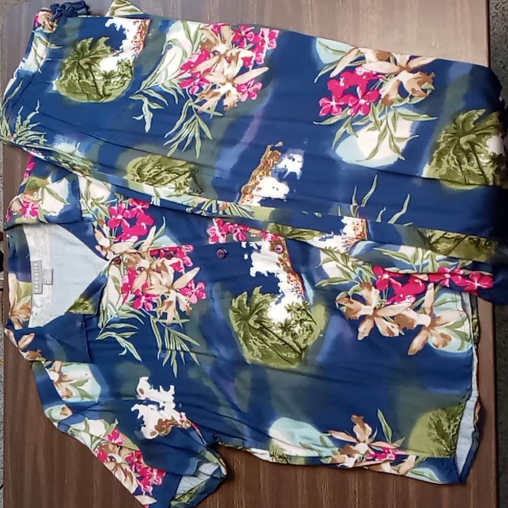 Capacity Flowered Capri Pants and Shirt 2 Piece Set XL